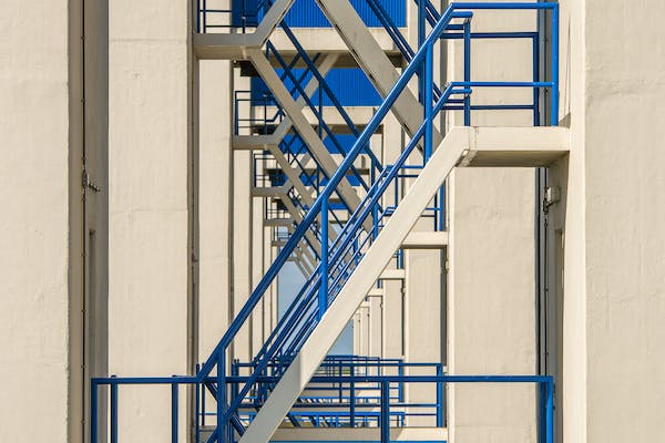 ESCALIERS D'ÈVACUATION